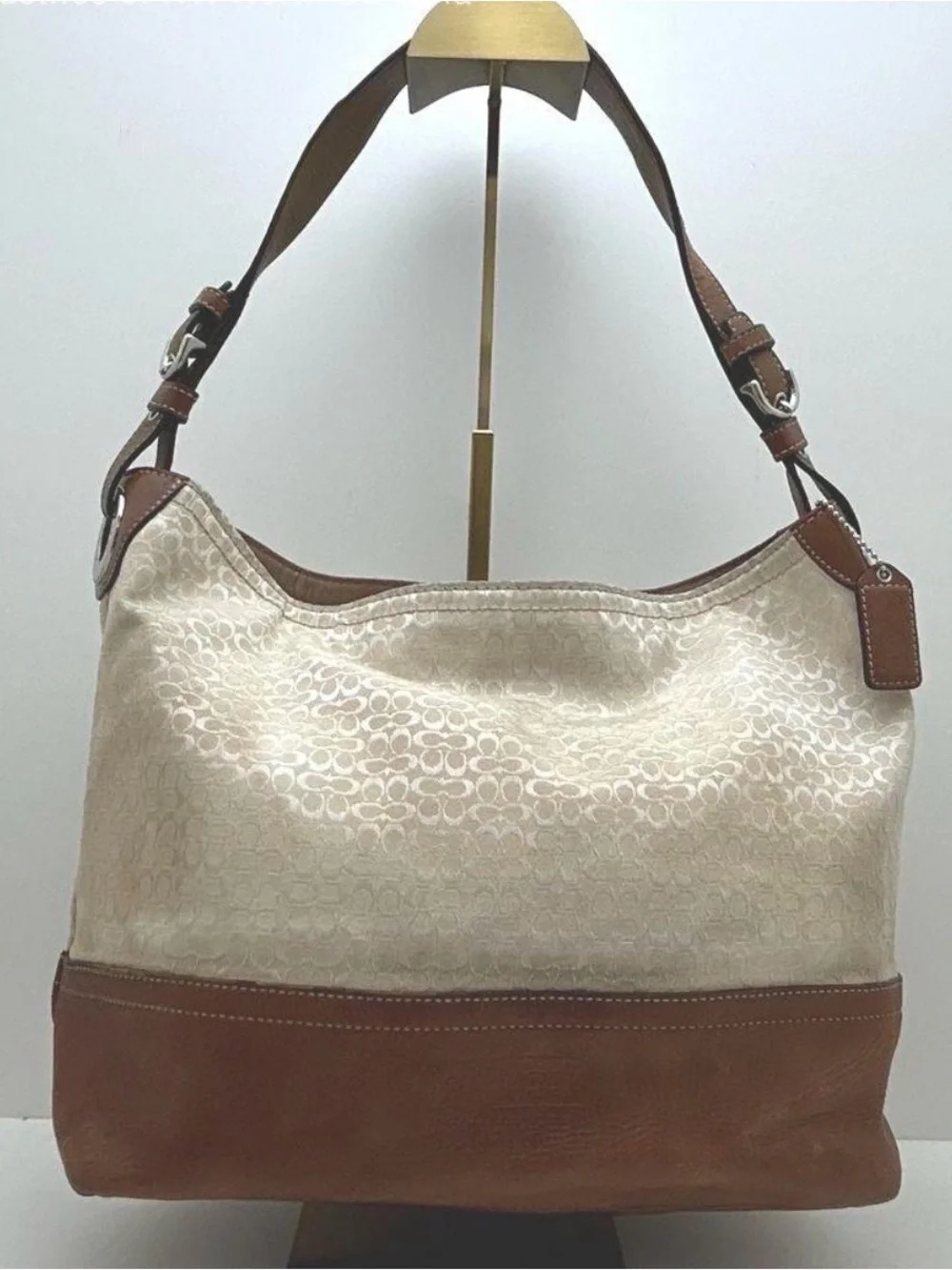 Gorgeous vintage Coach shoulder bag GUC